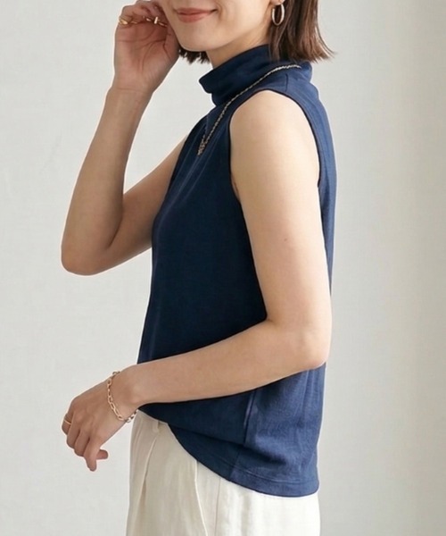Belta attrice(ベルタアトリーチェ)の「【重ね着インナーに!接触冷感】ボトルネック ハイツイストコットン ノースリーブ 薄手インナー レイヤード/袖なし(タンクトップ・レディース・スモークピンク/イエロー/ラベンダー/ネイビー/ホワイト・FREE/M~L)」の11枚目の写真