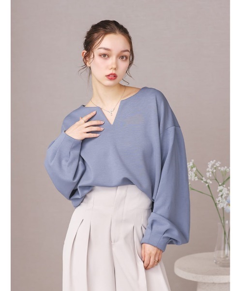 fifth(フィフス)の「ダンボールキーネックトップス(Tシャツ/カットソー・レディース・グレイッシュベージュ/ブラック/ブルー系その他5・M)」の3枚目の写真