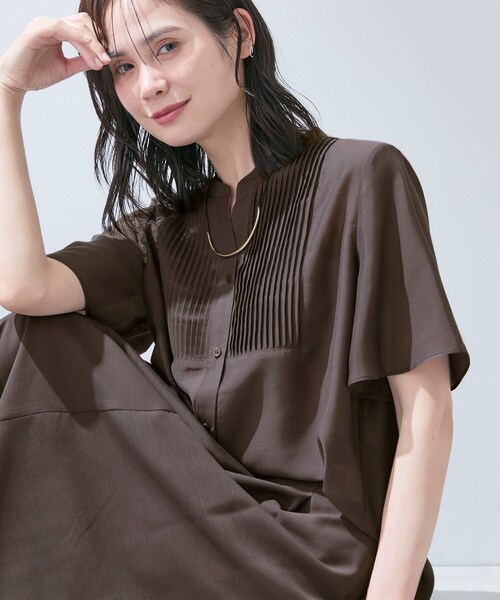 INDIVI(インディヴィ)の「【接触冷感/洗える】シアーシャンブレーピンタックブラウス(シャツ/ブラウス・レディース・ネイビー系3/ブラウン系その他4/ライトグレー系3/ネイビー系2/ホワイト系3・40/38/36/05/12/13/15 /19)」の1枚目の写真