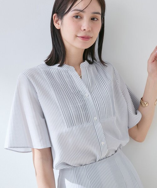 INDIVI(インディヴィ)の「【接触冷感/洗える】シアーシャンブレーピンタックブラウス(シャツ/ブラウス・レディース・ネイビー系3/ブラウン系その他4/ライトグレー系3/ネイビー系2/ホワイト系3・40/38/36/05/12/13/15 /19)」の7枚目の写真