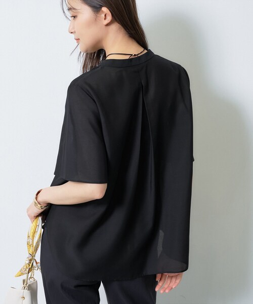 INDIVI(インディヴィ)の「【接触冷感/洗える】シアーシャンブレーピンタックブラウス(シャツ/ブラウス・レディース・ネイビー系3/ブラウン系その他4/ライトグレー系3/ネイビー系2/ホワイト系3・40/38/36/05/12/13/15 /19)」の14枚目の写真