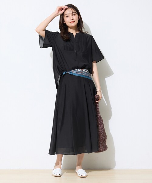 INDIVI(インディヴィ)の「【接触冷感/洗える】シアーシャンブレーピンタックブラウス(シャツ/ブラウス・レディース・ネイビー系3/ブラウン系その他4/ライトグレー系3/ネイビー系2/ホワイト系3・40/38/36/05/12/13/15 /19)」の16枚目の写真