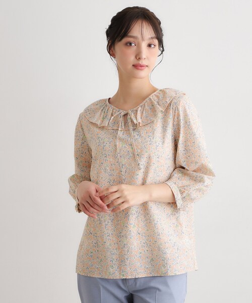 LAURA ASHLEY(ローラアシュレイ)の「【7分袖/洗える/同柄アイテムあり】ハービー フィールド柄 ブラウス(シャツ/ブラウス・レディース・ブルー系5/ライトオレンジ系1・40/38)」の3枚目の写真