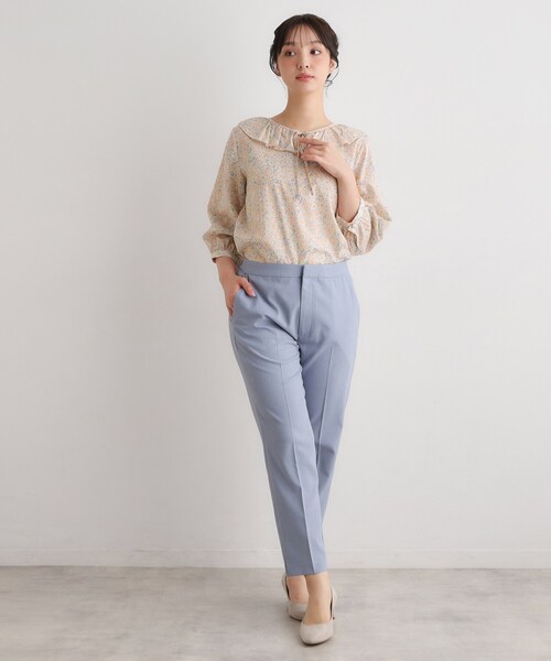 LAURA ASHLEY(ローラアシュレイ)の「【7分袖/洗える/同柄アイテムあり】ハービー フィールド柄 ブラウス(シャツ/ブラウス・レディース・ブルー系5/ライトオレンジ系1・40/38)」の5枚目の写真