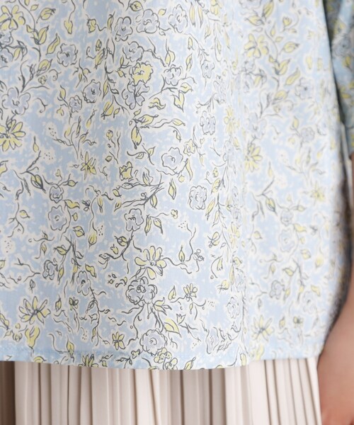 LAURA ASHLEY(ローラアシュレイ)の「【7分袖/洗える/同柄アイテムあり】ハービー フィールド柄 ブラウス(シャツ/ブラウス・レディース・ブルー系5/ライトオレンジ系1・40/38)」の17枚目の写真