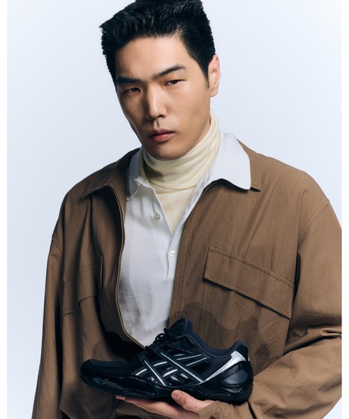 ASICS(アシックス)の「HYPERSYNC / ハイパーシンク(スニーカー・メンズ・ブラック×グレー・25/26.5/23.5/27.5/25.5/29/26/28.5/24/29.5/28/23/27/24.5)」の17枚目の写真