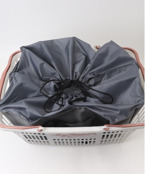 BACKYARD FAMILY(バックヤードファミリー)の「ライフビー LIFE VIE 保冷エコレジバッグ(クラッチバッグ・レディース・ブラック・FREE)」の13枚目の写真