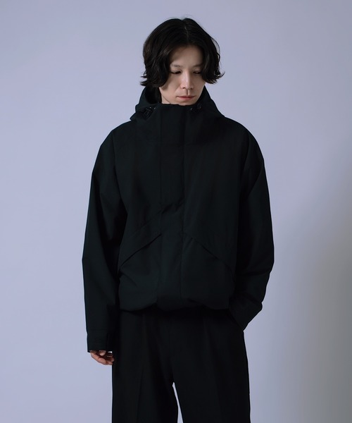 improves(インプローブス)の「マットポリ スタンドジップパーカー(マウンテンパーカー・メンズ・ブラック・MEDIUM/LARGE)」の2枚目の写真