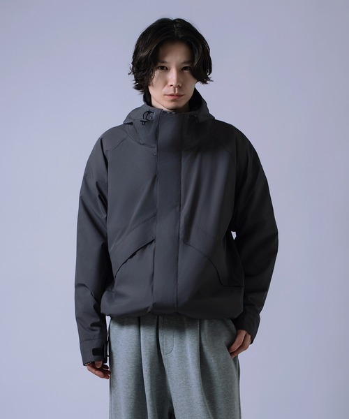 improves(インプローブス)の「マットポリ スタンドジップパーカー(マウンテンパーカー・メンズ・ブラック・MEDIUM/LARGE)」の7枚目の写真