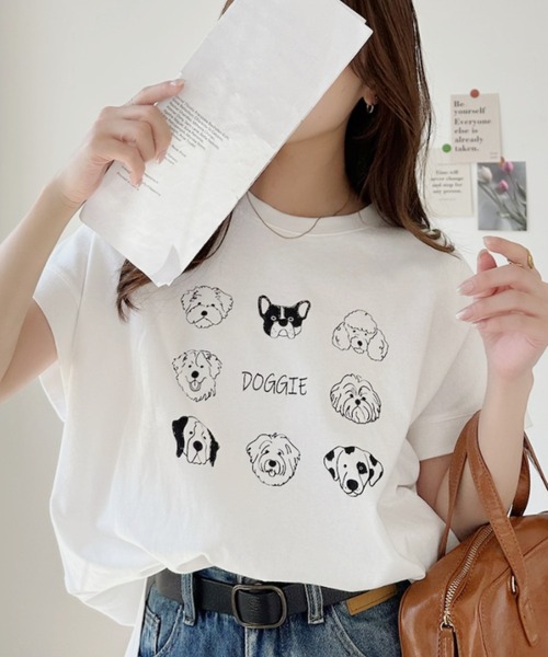 Ada.(エイダ)の「レトロ ドッグ オーバーサイズ Tシャツ(Tシャツ/カットソー・レディース・ブラック/オフホワイト・FREE)」の1枚目の写真