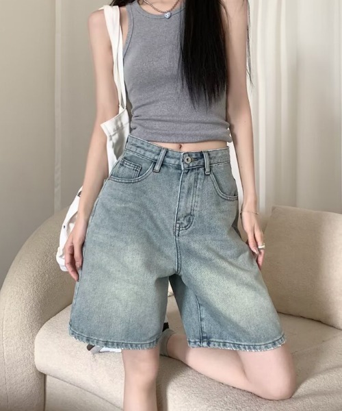 mielu(ミエル)の「ハイウエストデニムハーフパンツ 春夏《5分丈/ショート/レディース/ワイド/ウォッシュ加工》(デニムパンツ・レディース・ブルー/ライトブルー・MEDIUM/LARGE)」の12枚目の写真
