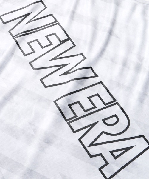 NEW ERA(ニューエラ)の「【NEW ERA】スリーブレス テックTシャツ タイダイ Allover Wordmark Logo(Tシャツ/カットソー・メンズ・ホワイト/ブルーグレー/ブラック・L/M)」の8枚目の写真