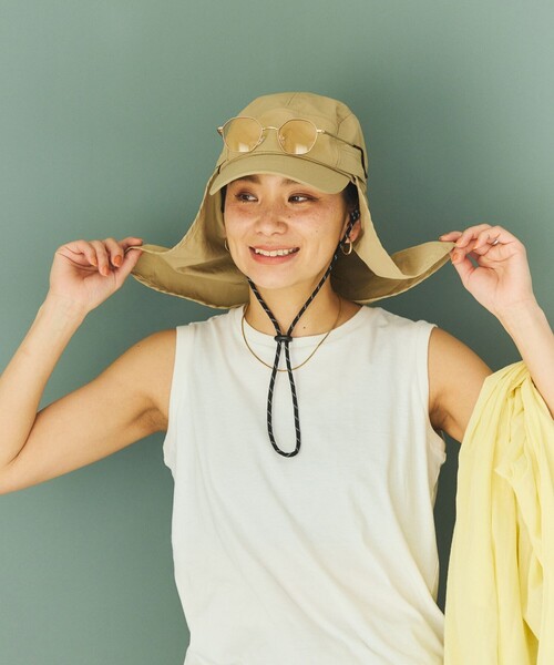 KiU（キウ）の「KiU×FREAK'S STORE/キウ×フリークスストア 別注 遮熱 撥水キャップ UV95カット（キャップ・メンズ・ベージュ/ブラック・ONE SIZE）」の10枚目の写真