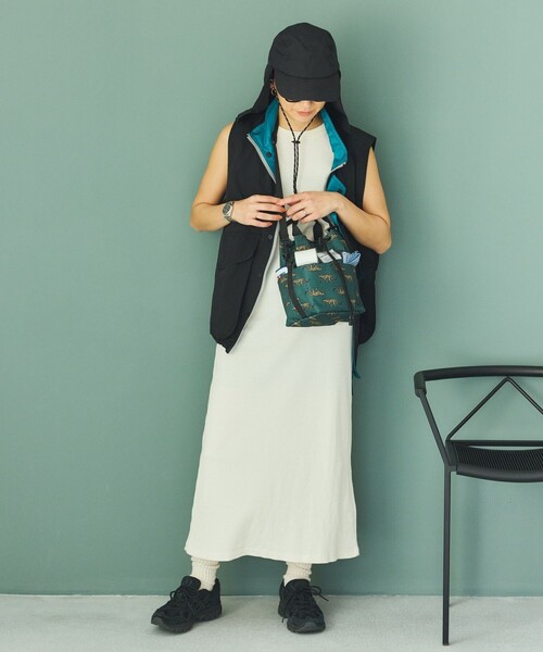 KiU（キウ）の「KiU×FREAK'S STORE/キウ×フリークスストア 別注 遮熱 撥水キャップ UV95カット（キャップ・メンズ・ベージュ/ブラック・ONE SIZE）」の13枚目の写真