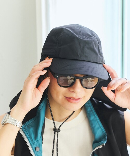 KiU（キウ）の「KiU×FREAK'S STORE/キウ×フリークスストア 別注 遮熱 撥水キャップ UV95カット（キャップ・メンズ・ベージュ/ブラック・ONE SIZE）」の14枚目の写真