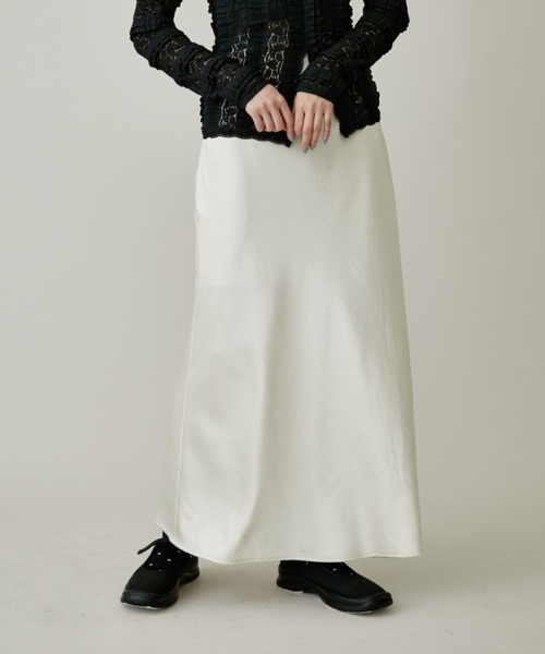 FUULLY STUDIO（フーリィーステューディオ）の「サテンマーメイドスカート（スカート・レディース・アイボリー/ブラック・FREE）」の10枚目の写真