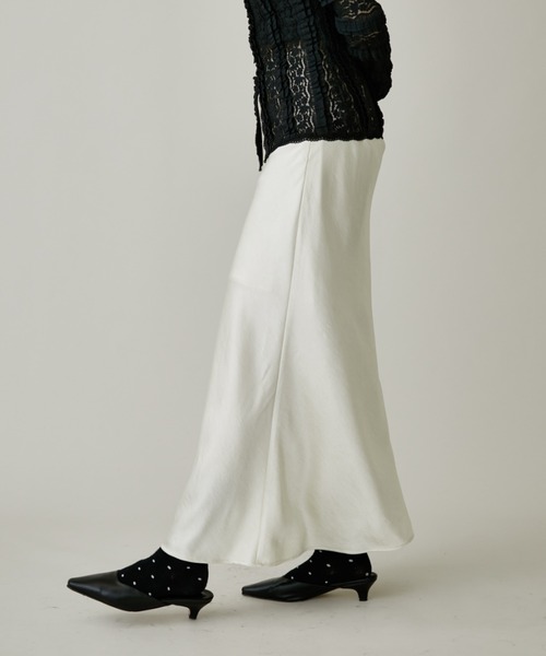 FUULLY STUDIO（フーリィーステューディオ）の「サテンマーメイドスカート（スカート・レディース・アイボリー/ブラック・FREE）」の11枚目の写真