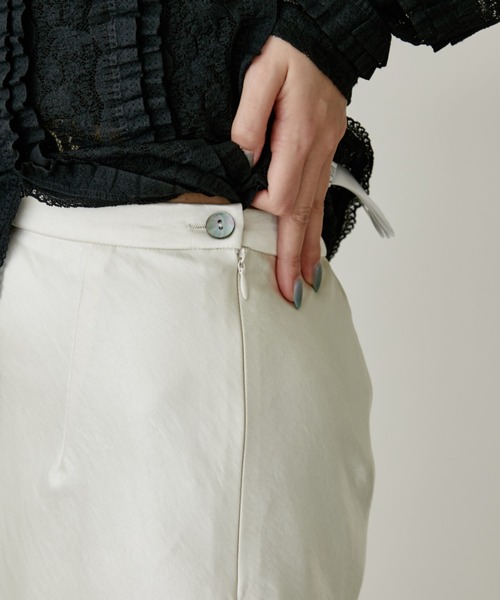 FUULLY STUDIO（フーリィーステューディオ）の「サテンマーメイドスカート（スカート・レディース・アイボリー/ブラック・FREE）」の12枚目の写真