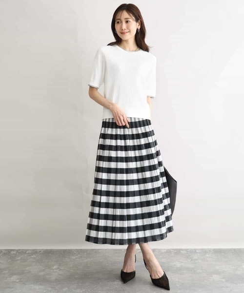 MK MICHEL KLEIN（エムケーミッシェルクラン）の「[洗える]シアーチェックストライプ柄リバーシブルスカート（スカート・レディース・ブラック系その他/ベージュ系その他・38）」の12枚目の写真