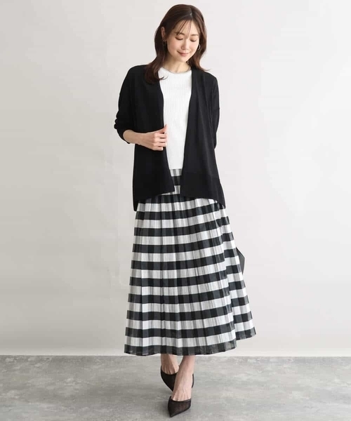 MK MICHEL KLEIN（エムケーミッシェルクラン）の「[洗える]シアーチェックストライプ柄リバーシブルスカート（スカート・レディース・ブラック系その他/ベージュ系その他・38）」の13枚目の写真