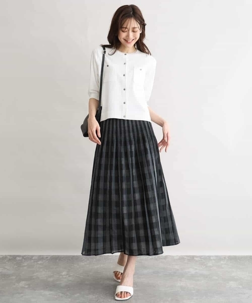 MK MICHEL KLEIN（エムケーミッシェルクラン）の「[洗える]シアーチェックストライプ柄リバーシブルスカート（スカート・レディース・ブラック系その他/ベージュ系その他・38）」の17枚目の写真