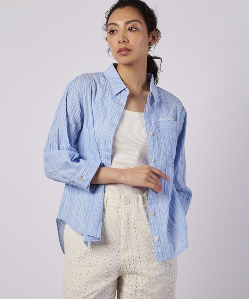 Eddie Bauer(エディーバウアー)の「コットンタック ストライプ リラックスシャツ(シャツ/ブラウス・レディース・ブルー系/ベージュ系/ライトブルー・XL/L/M/S)」の3枚目の写真