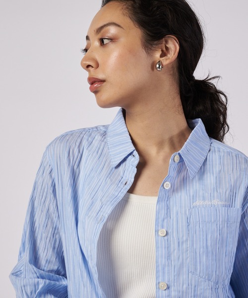 Eddie Bauer(エディーバウアー)の「コットンタック ストライプ リラックスシャツ(シャツ/ブラウス・レディース・ブルー系/ベージュ系/ライトブルー・XL/L/M/S)」の7枚目の写真