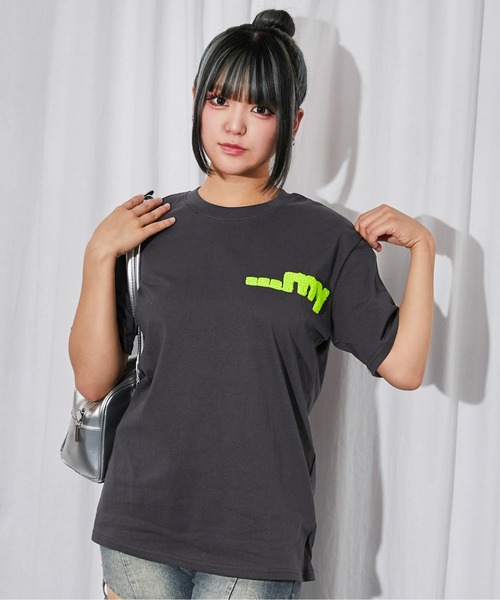 GORGE(ゴージ)の「《アニマルキャラクター・サガラ刺繍ロゴ》Tシャツ/ストリート/春夏/全4色(Tシャツ/カットソー・レディース・オフホワイト/グリーン/ライトグレー/チャコール・F)」の18枚目の写真