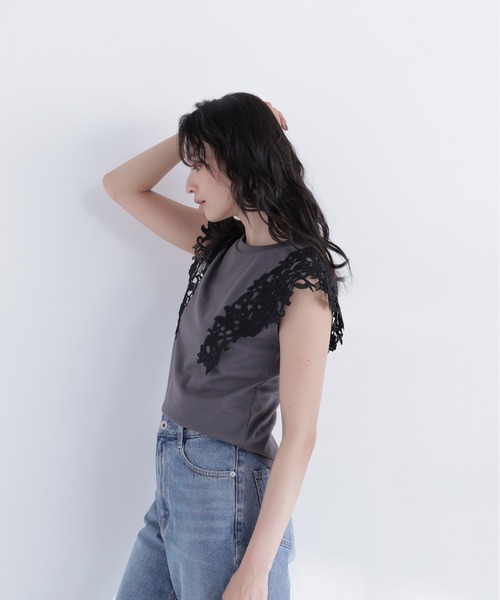 NATURAL BEAUTY BASIC(ナチュラルビューティーベーシック)の「レースフレンチスリーブカットソー(Tシャツ/カットソー・レディース・オフホワイト/チャコールグレー/ベージュ・フリ-)」の14枚目の写真