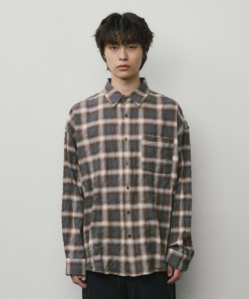 WMC(ダブリューエムシー)の「クリースリングクルオムブレチェックシャツ_CHARCOAL GREY(シャツ/ブラウス・メンズ・チャコールグレー・M/L)」の3枚目の写真