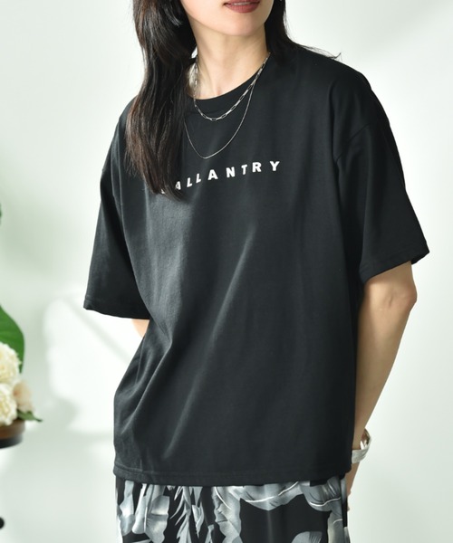 INTERPLANET(インタープラネット)の「BACK布帛切替ロゴT(Tシャツ/カットソー・レディース・ベージュ/オフホワイト/ブラック・FREE)」の2枚目の写真