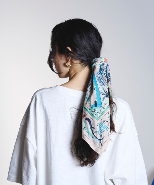 BINDU(ビンドゥー)の「(BINDU)ACAPULCO 64㎝ MAP SCARF(バンダナ/スカーフ・レディース・ベージュ/ブラウン・ONE SIZE)」の2枚目の写真
