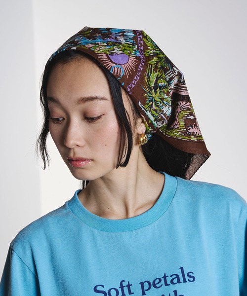 BINDU(ビンドゥー)の「(BINDU)ACAPULCO 64㎝ MAP SCARF(バンダナ/スカーフ・レディース・ベージュ/ブラウン・ONE SIZE)」の4枚目の写真
