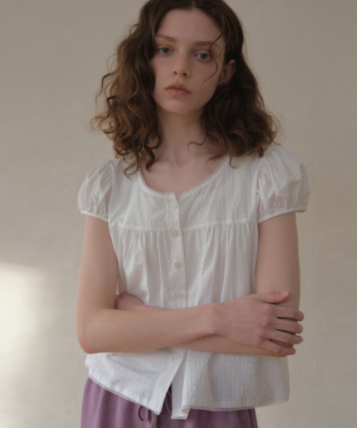 OURNOSTALGIA（アワー ノスタルジア）の「Fina Check Shirring Blouse_White(O26BL01)（シャツ/ブラウス・レディース・ホワイト・FREE）」の4枚目の写真