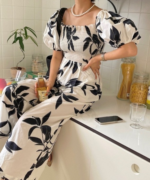 YUGA(ユーガ)の「YUGA_YGMC Korean-style Botanical print all-in-one dress(つなぎ/オールインワン・レディース・ホワイト/ネイビー・FREE)」の4枚目の写真