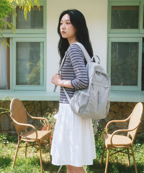 MASMARULEZ（マスマルールズ）の「[INT] Curved shirring backpack_Silver gray（バックパック/リュック・レディース・その他・FREE）」の3枚目の写真