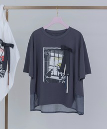 Eimee Law（エイミーロウ）の「モノクロアートプリント リボンモチーフTシャツ（Tシャツ/カットソー）」