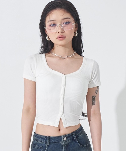 ANAP(アナップ)の「カップ付 V開き ぴたっと リブTシャツ(Tシャツ/カットソー・レディース・ホワイト/ブラック/グレー・F)」の1枚目の写真