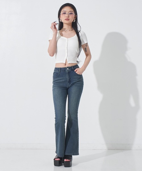 ANAP(アナップ)の「カップ付 V開き ぴたっと リブTシャツ(Tシャツ/カットソー・レディース・ホワイト/ブラック/グレー・F)」の11枚目の写真