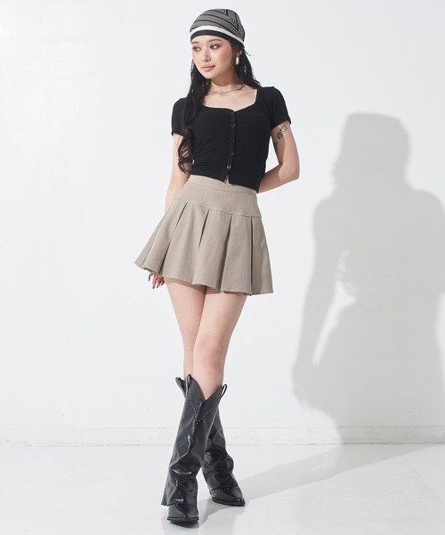 ANAP(アナップ)の「カップ付 V開き ぴたっと リブTシャツ(Tシャツ/カットソー・レディース・ホワイト/ブラック/グレー・F)」の15枚目の写真