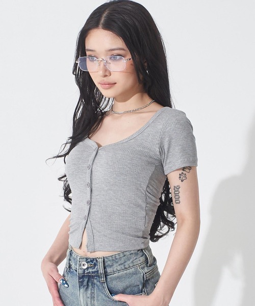 ANAP(アナップ)の「カップ付 V開き ぴたっと リブTシャツ(Tシャツ/カットソー・レディース・ホワイト/ブラック/グレー・F)」の20枚目の写真