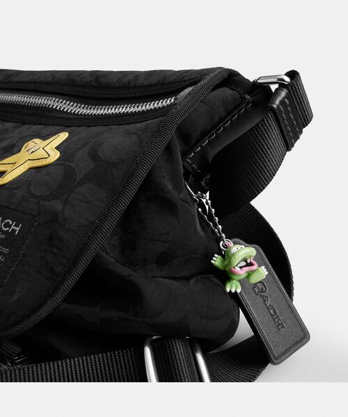 COACH(コーチ)の「【COACH | BRAIN DEAD】メッセンジャー・シグネチャー ナイロン・パッチ(メッセンジャーバッグ・メンズ・ブラック系その他・ONE)」の10枚目の写真