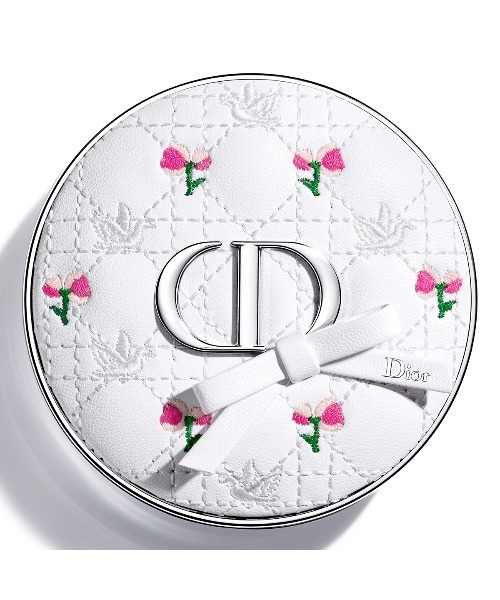 Dior(ディオール)の「ディオール フォーエヴァー クッション ケース(その他ビューティーグッズ・レディース・ピンク ボウ/フラワー ボウ(限定品)/ブルー ボウ(限定品)・FREE)」の3枚目の写真