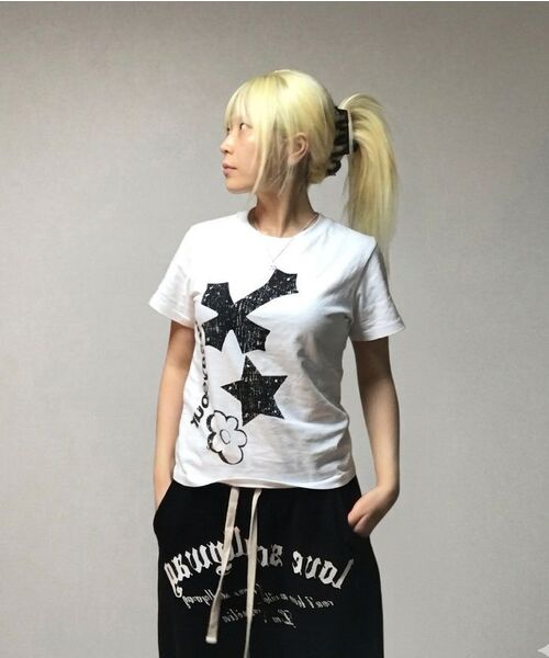 OURSAYSOUR(アワーセイアワー)の「クロスフラワースタッズ半袖Tシャツホワイト(Tシャツ/カットソー・レディース・ホワイト・FREE)」の6枚目の写真