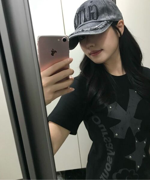 OURSAYSOUR(アワーセイアワー)の「クロスフラワースタッズ半袖Tシャツホワイト(Tシャツ/カットソー・レディース・ホワイト・FREE)」の20枚目の写真