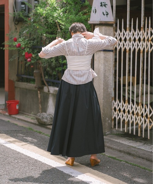 oll(オール)の「French chino skirt(スカート・レディース・ライトベージュ/ネイビー・FREE)」の5枚目の写真