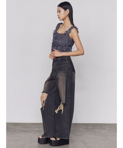 EMODA（エモダ）の「ルーズリップドジーンズ（デニムパンツ・レディース・ライトブルー/ブラック・MEDIUM/SMALL）」の17枚目の写真