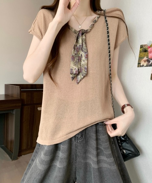 LUCPY(ラクピー)の「フラワースカーフサマーニットトップス(その他トップス・レディース・ホワイト/ブラック/ベージュ/アイボリー・FREE)」の4枚目の写真