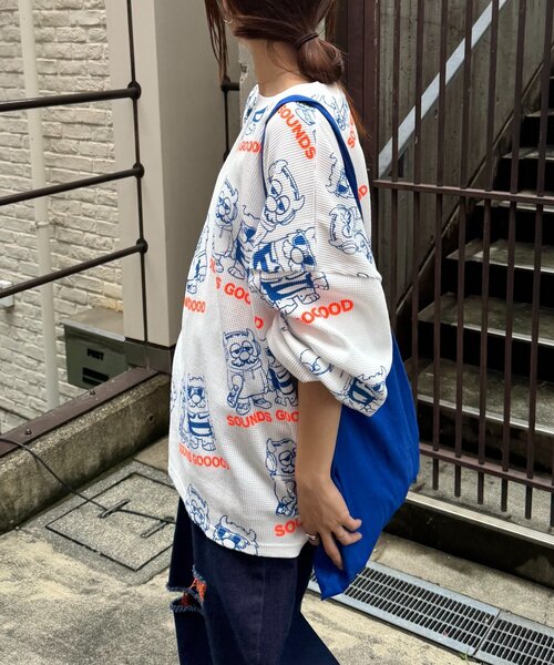 SOUNDSGOOOOD（サウンズグッド）の「【SOUNDS GOOOD】モンスター総柄ワッフルプリントロンTEE（Tシャツ/カットソー・メンズ・オフホワイト/ブラック/ピンク・ONE SIZE）」の8枚目の写真