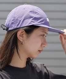 POLeR（ポーラー）の「POLeR/ポーラー FURRY FONT NYLON 6P CAP シリコンロゴ ナイロン6Pキャップ フラットバイザー ナイロン アウトドア デイリー 2026年夏 夏服（キャップ）」
